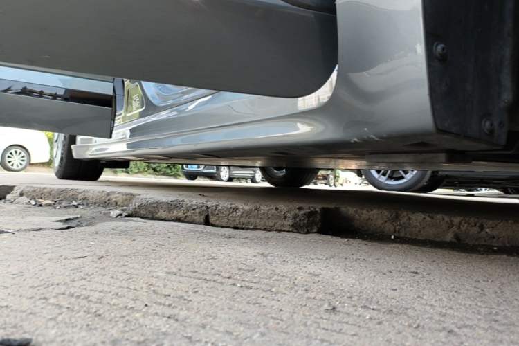 Used Zeekr 001 2023 ME Edition 100 kWh Right Side Sill