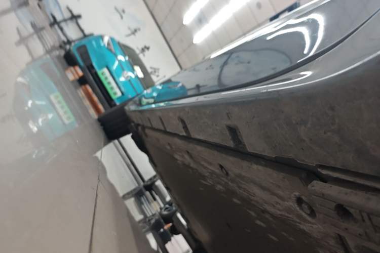 Used Zeekr 001 2023 ME Edition 100 kWh Right Side Sill