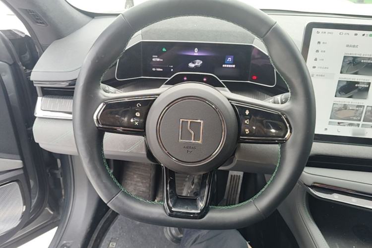 Used Zeekr 001 2023 WE Edition 86 kWh Steering Wheel