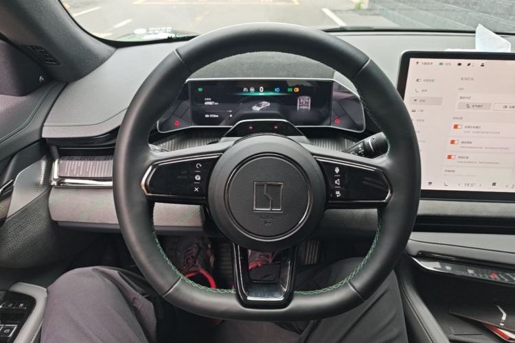 Used Zeekr 001 2023 WE Edition 100 kWh Steering Wheel