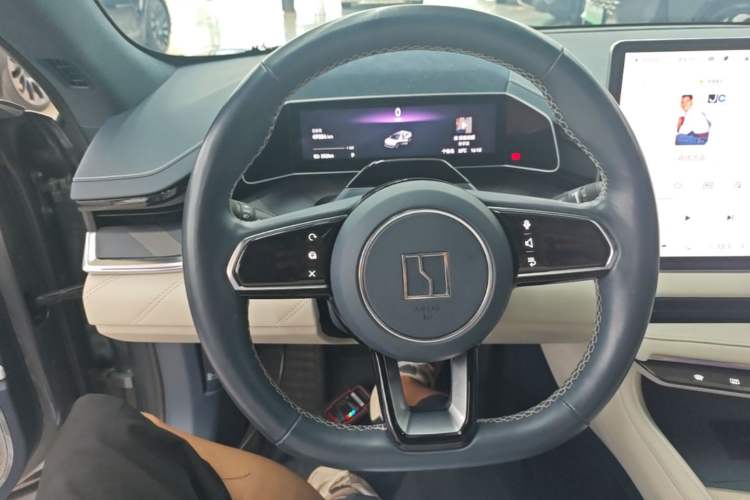 Used Zeekr 001 2023 ME Edition 100 kWh Steering Wheel