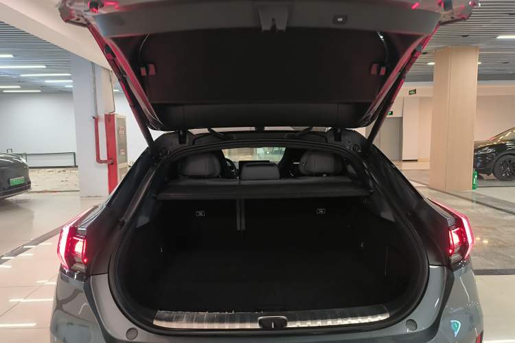Used Zeekr 001 2023 WE Edition 86 kWh Trunk