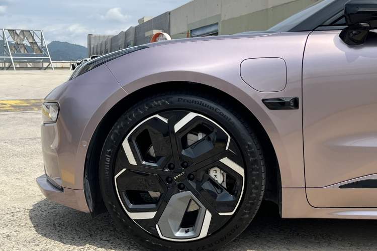 Used Zeekr 001 2023 ME Edition 100 kWh Exterior 4
