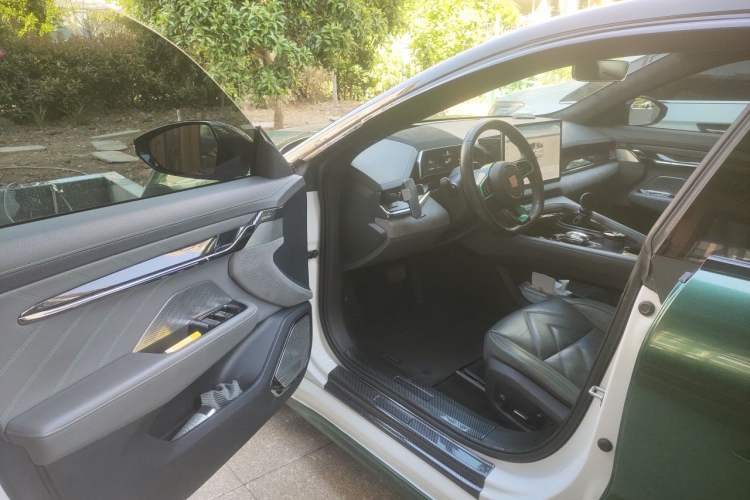 Used Zeekr 001 2023 WE Edition 100 kWh Interior 3