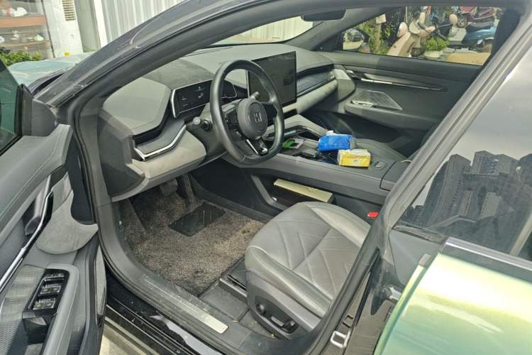Used Zeekr 001 2023 ME Edition 100 kWh Left Front Seat