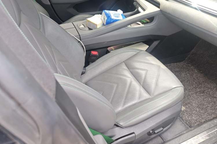 Used Zeekr 001 2023 ME Edition 100 kWh Right Front Seat