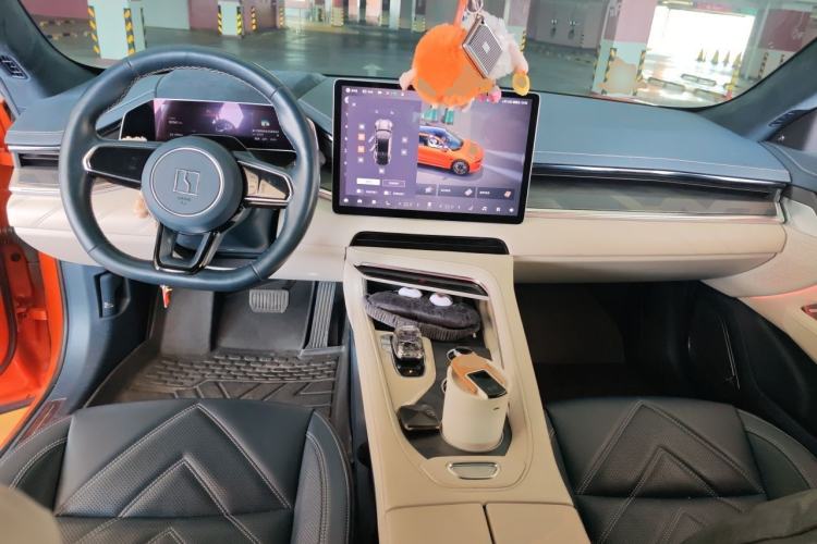 Used Zeekr 001 2023 WE Edition 100 kWh Center Console