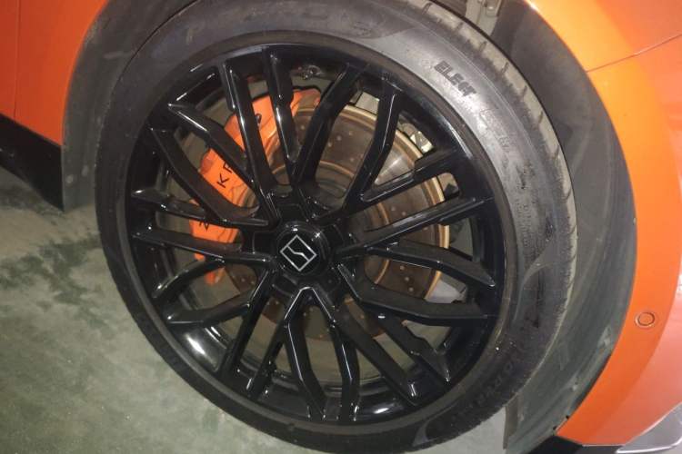 Used Zeekr 001 2023 YOU Edition 100 kWh Right Front Wheel Hub