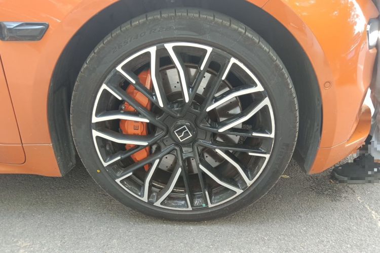 Used Zeekr 001 2023 YOU Edition 100 kWh Right Front Wheel Hub