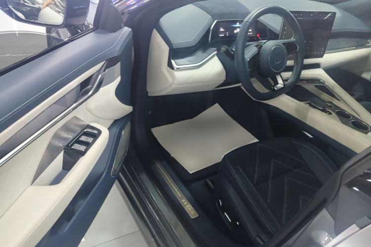 Used Zeekr 001 2023 YOU Edition 100 kWh Driver Seat