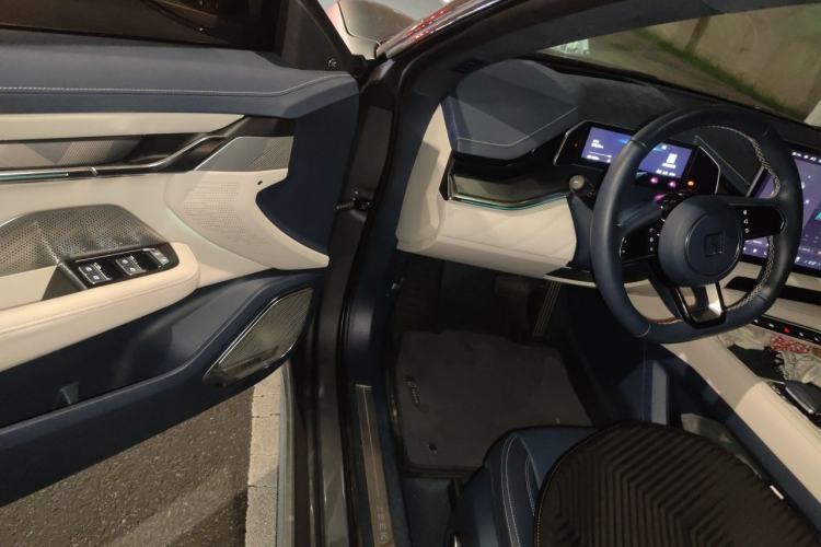 Used Zeekr 001 2023 YOU Edition 100 kWh Driver Seat