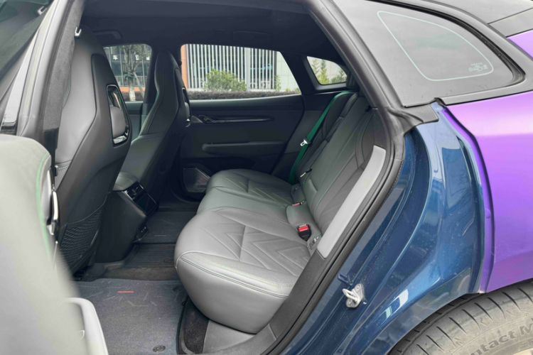 Used Zeekr 001 2023 WE Edition 86 kWh Exterior 4