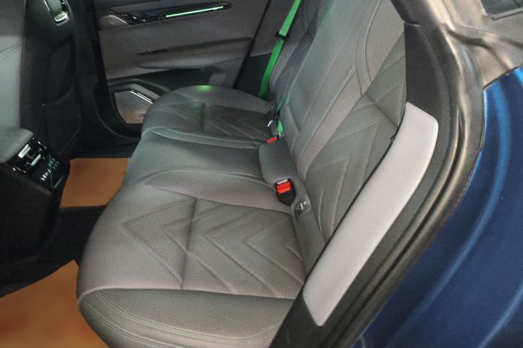Used Zeekr 001 2023 WE Edition 86 kWh Interior 4