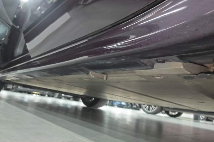 Used Zeekr 001 2023 YOU Edition 100 kWh Left Side Sill