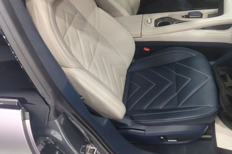Used Zeekr 001 2023 YOU Edition 100 kWh Right Front Seat