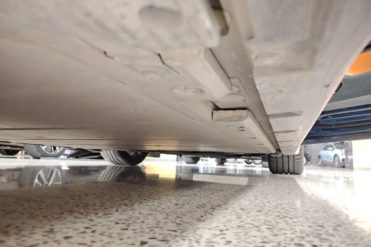 Used Zeekr 001 2023 YOU Edition 100 kWh Right Side Sill