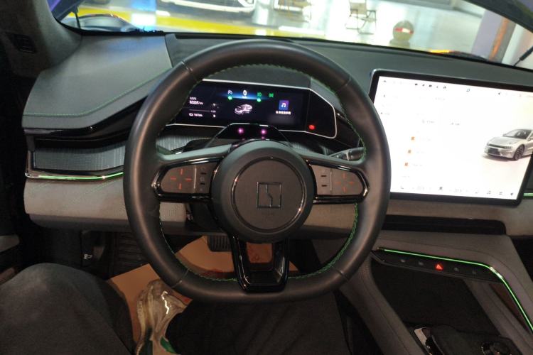 Used Zeekr 001 2023 WE Edition 86 kWh Steering Wheel