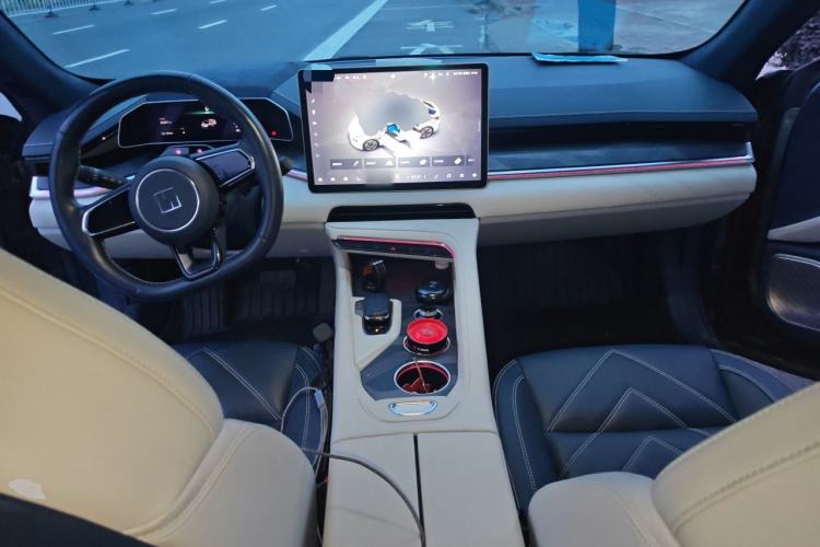 Used Zeekr 001 2023 WE Edition 100 kWh Center Console