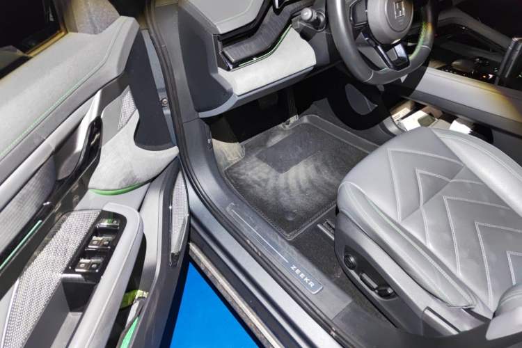 Used Zeekr 001 2023 WE Edition 100 kWh Driver Seat