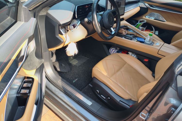 Used Zeekr 001 2023 WE Edition 86 kWh Driver Seat