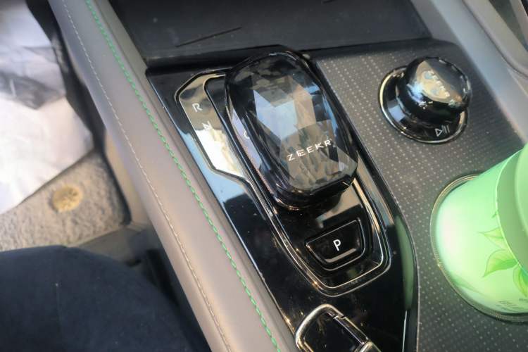 Used Zeekr 001 2023 WE Edition 100 kWh Gear Lever