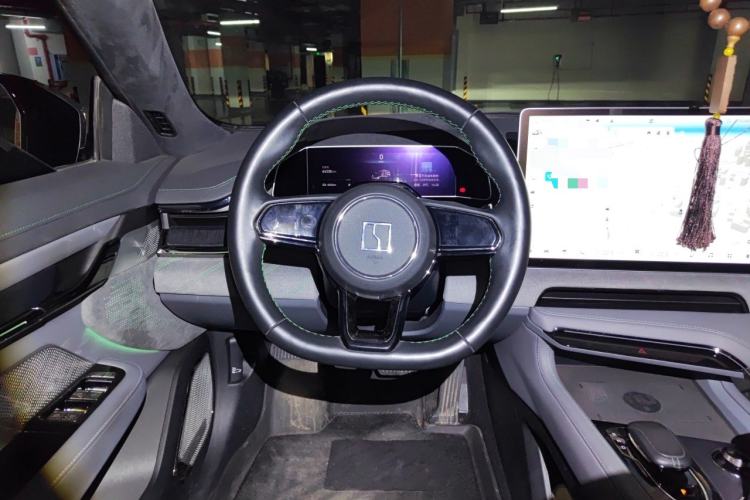 Used Zeekr 001 2023 WE Edition 100 kWh Steering Wheel