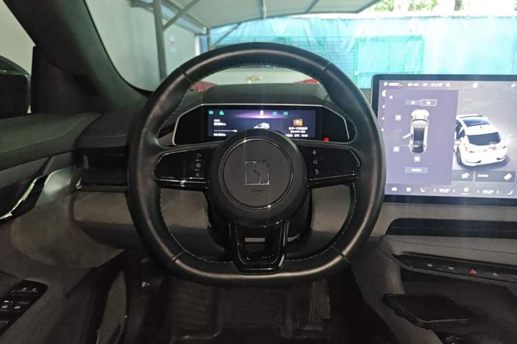 Used Zeekr 001 2023 WE Edition 86 kWh Steering Wheel
