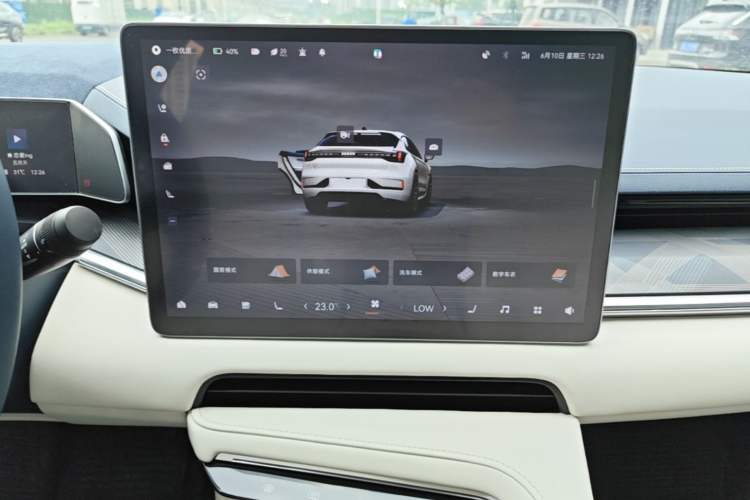 Used Zeekr 001 2023 WE Edition 86 kWh Audio And AC Panel