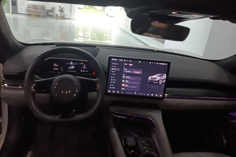 Used Zeekr 001 2023 WE Edition 100 kWh Center Console