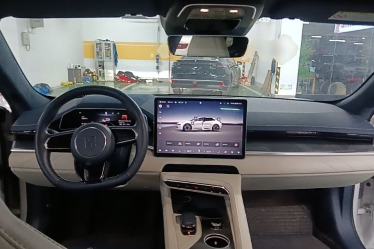 Used Zeekr 001 2023 WE Edition 86 kWh Center Console