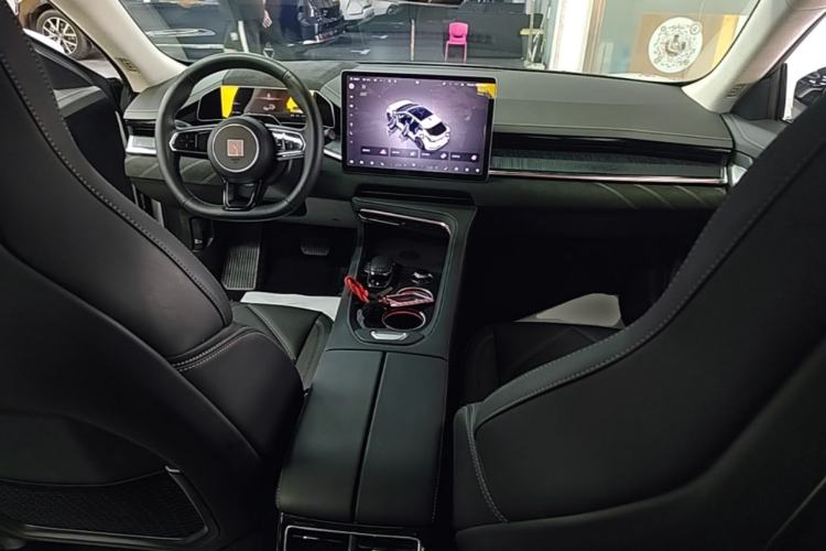 Used Zeekr 001 2023 WE Edition 100 kWh Center Console