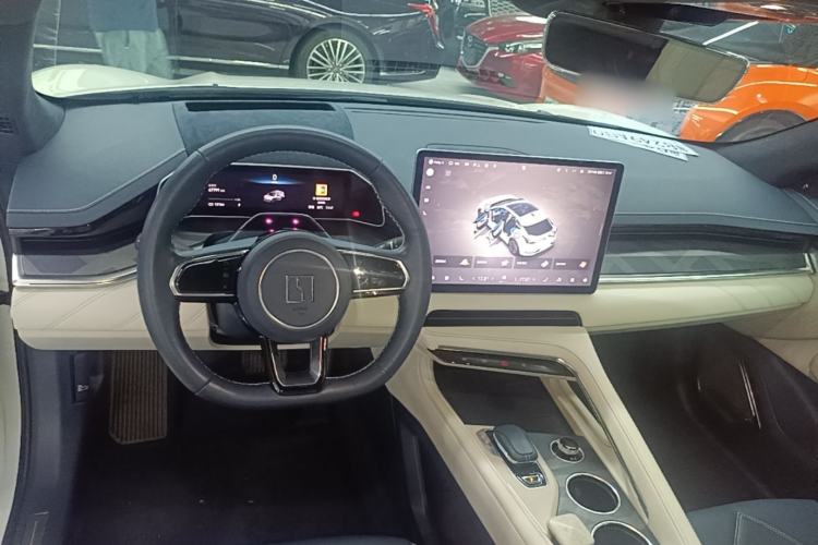 Used Zeekr 001 2023 WE Edition 100 kWh Center Console