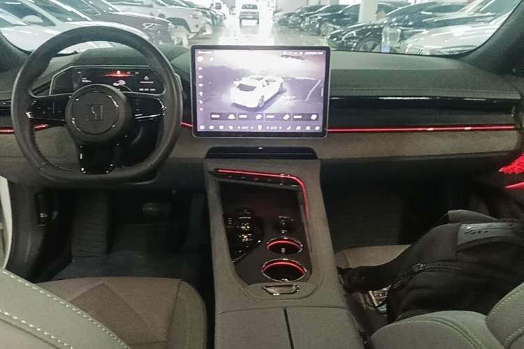 Used Zeekr 001 2023 WE Edition 86 kWh Center Console