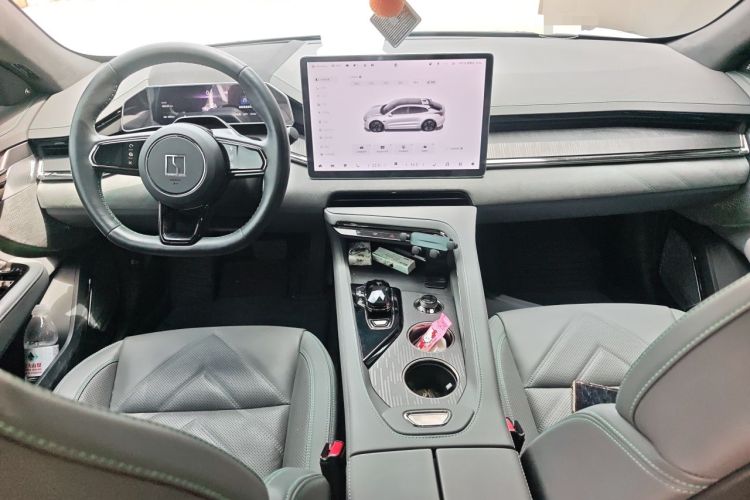 Used Zeekr 001 2023 WE Edition 100 kWh Center Console