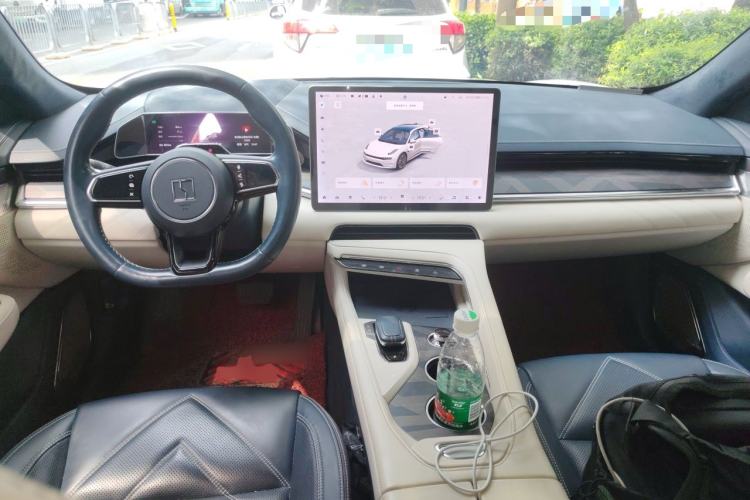 Used Zeekr 001 2023 WE Edition 100 kWh Center Console
