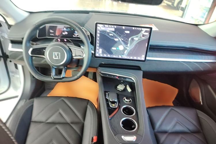 Used Zeekr 001 2023 WE Edition 100 kWh Center Console