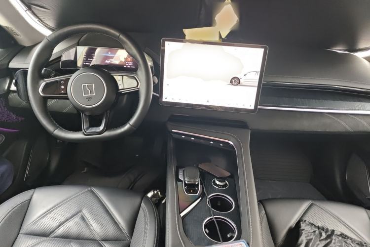 Used Zeekr 001 2023 WE Edition 100 kWh Center Console