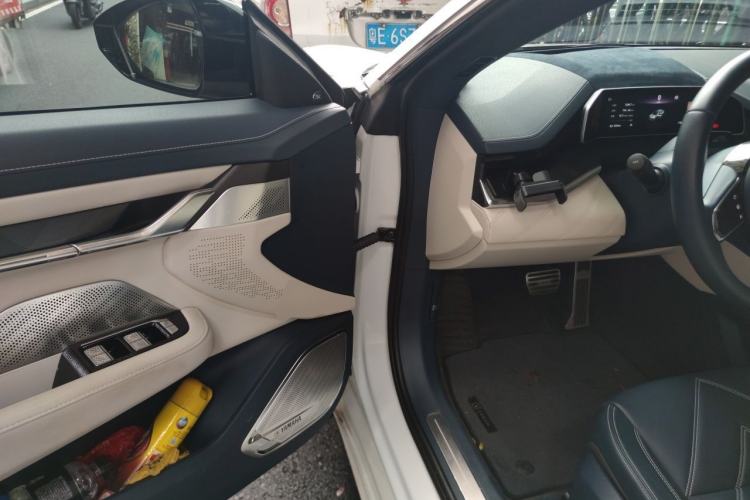 Used Zeekr 001 2023 YOU Edition 100 kWh Driver Seat