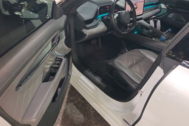 Used Zeekr 001 2023 WE Edition 86 kWh Driver Seat
