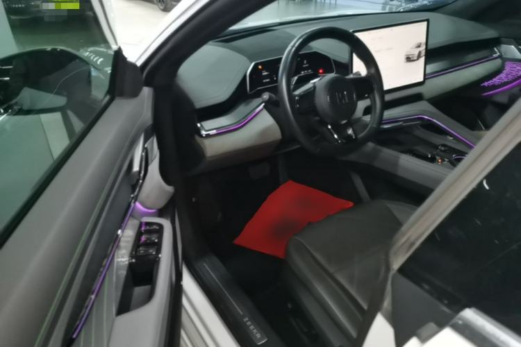 Used Zeekr 001 2023 WE Edition 100 kWh Driver Seat