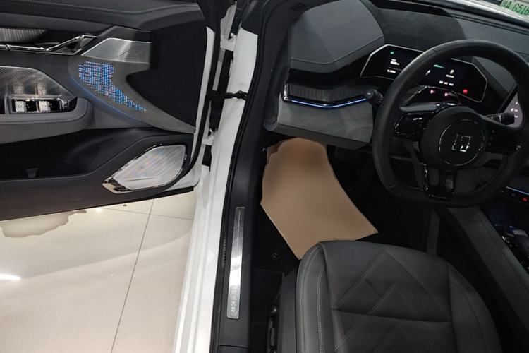 Used Zeekr 001 2023 WE Edition 100 kWh Driver Seat