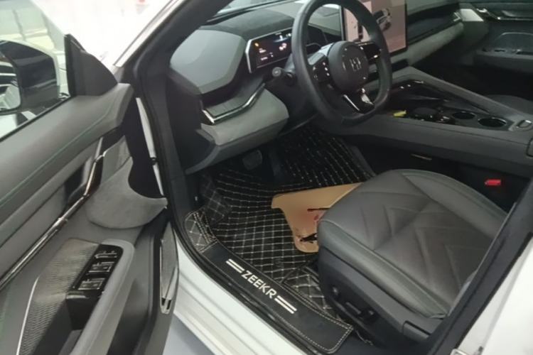 Used Zeekr 001 2023 WE Edition 100 kWh Driver Seat