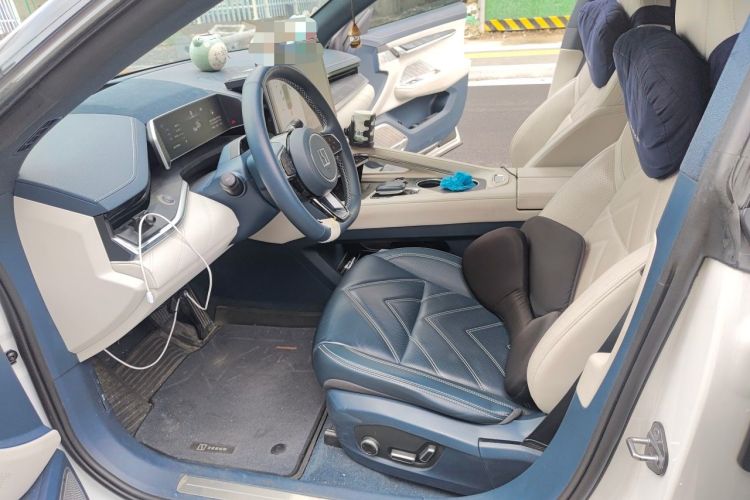 Used Zeekr 001 2023 WE Edition 86 kWh Driver Seat