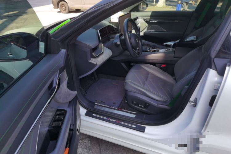Used Zeekr 001 2023 WE Edition 100 kWh Driver Seat