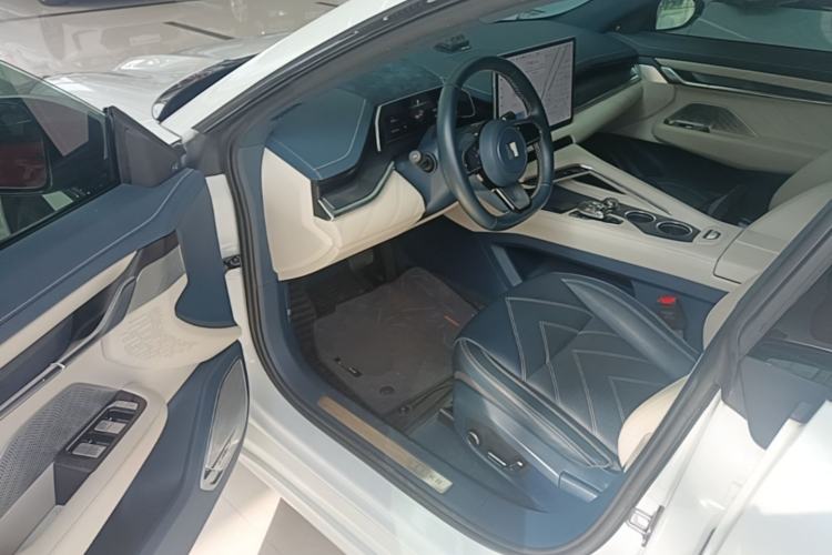 Used Zeekr 001 2023 WE Edition 86 kWh Driver Seat