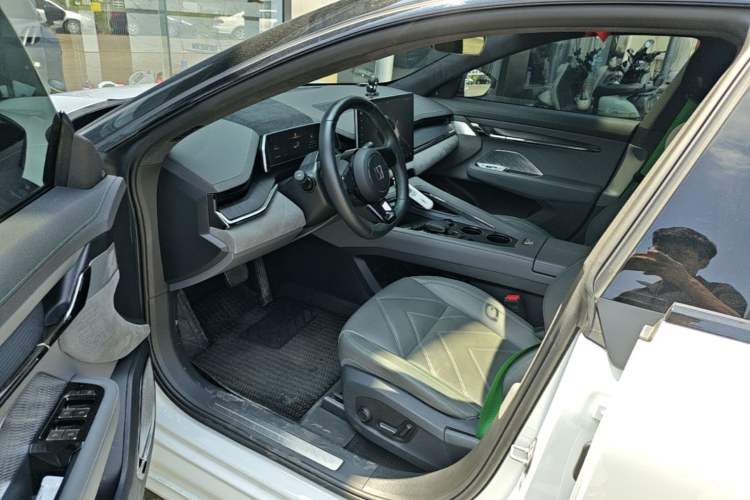 Used Zeekr 001 2023 WE Edition 100 kWh Driver Seat