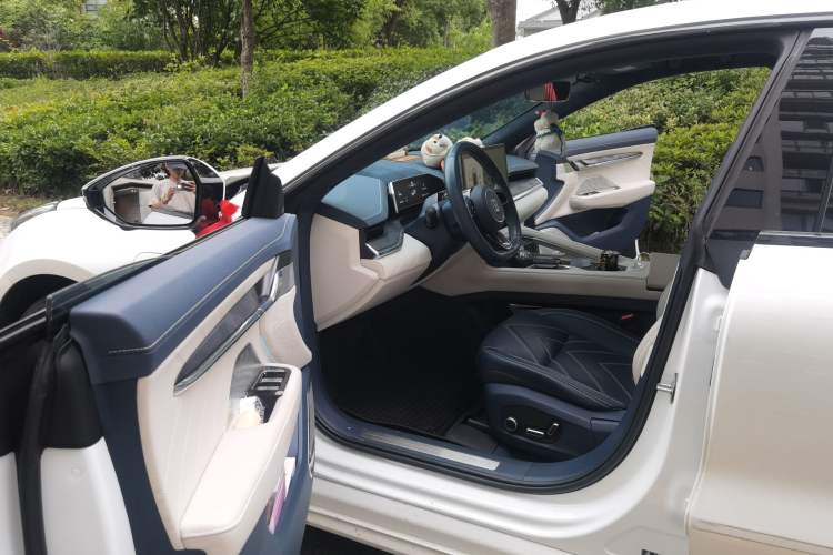 Used Zeekr 001 2023 ME Edition 100 kWh Driver Seat