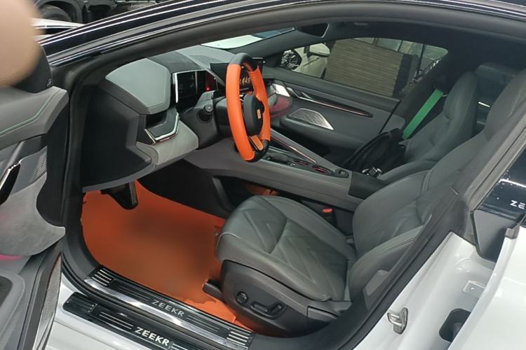 Used Zeekr 001 2023 WE Edition 86 kWh Driver Seat