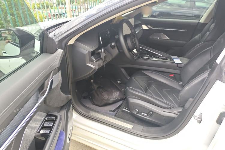 Used Zeekr 001 2023 WE Edition 100 kWh Driver Seat