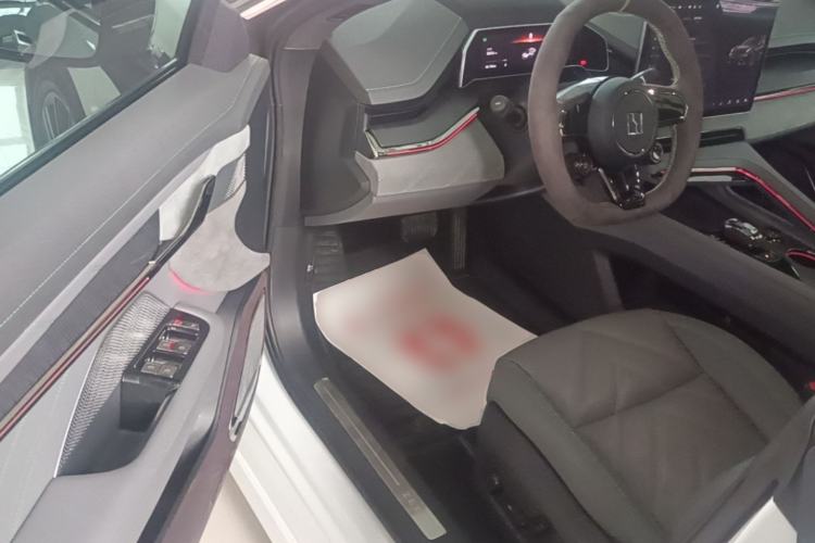 Used Zeekr 001 2023 WE Edition 100 kWh Driver Seat